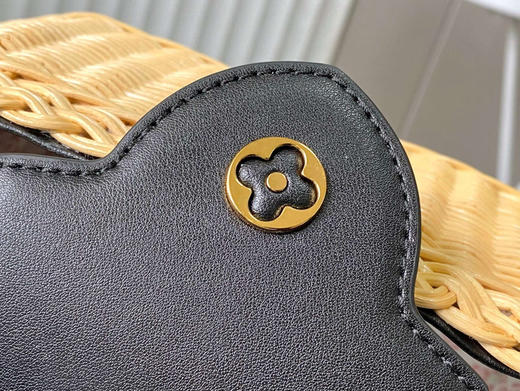 秋冬特惠💰1600 渠道级LV 新品 te级LV 动态芯片 M26003/M48865黑印花竹篮 本款Capucines手袋 商品图5