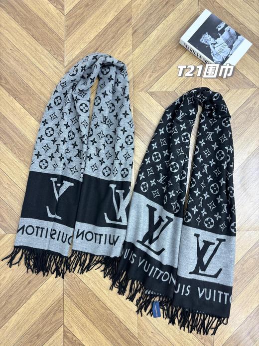 D112573保暖舒适亲肤情侣款可双面佩戴羊绒围巾 商品图4