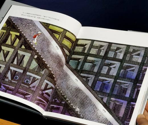 【特别推荐】几米签绘本经典作品:《地下铁》，大块文化2012年出版，精装全彩印16开。售价139元。 商品图2