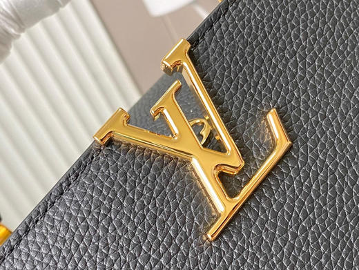 秋冬特惠💰1750 渠道级LV 新品 te级LV 动态芯片 M12936/M48865黑色圆花环扣款 本款Capucines 手袋 商品图3