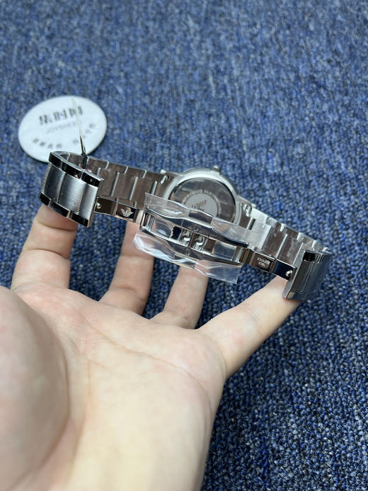 原单阿玛尼AR11189男士腕表
机芯：搭载原装进口石英机芯 商品图7