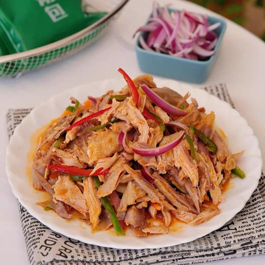 【1件起全国包邮】新疆椒麻鸡 正宗手撕整只土鸡肉（1300g*1袋） 商品图3