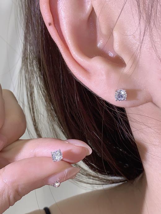 卡蒂罗KADER 星点耳钉 简约造型设计925银大颗闪锆镶嵌爆闪轻奢养耳洞耳饰 小众精致日常通勤百搭七夕限定显气质 商品图6