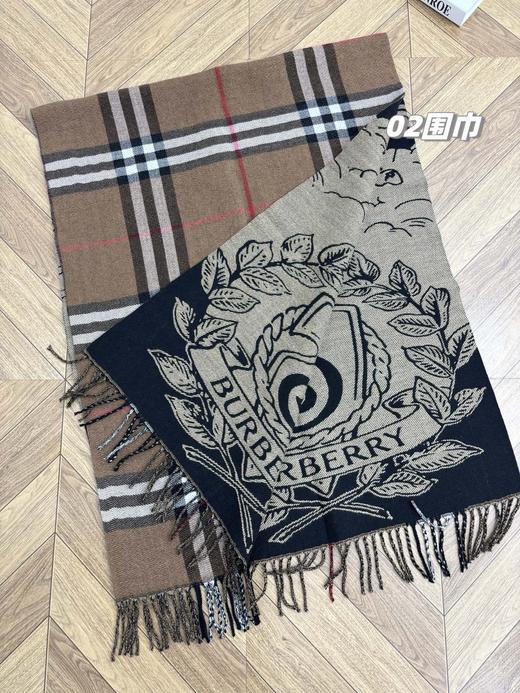 D112576情侣款可双面佩戴棕格纹提花战马羊绒围巾 商品图1