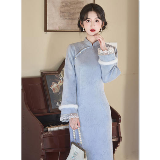 GX麂皮绒加绒长款倒大袖旗袍2025冬季新款时尚改良年轻少女日常旗袍 商品图3