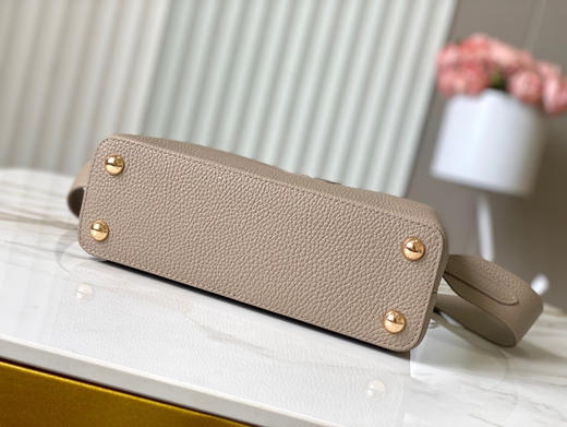 秋冬特惠💰1700 渠道级LV te级LV 全套包装 N81258/M48865淡咖 本款 Capucines BB号手袋 商品图8