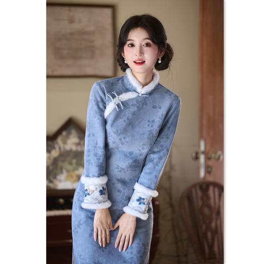 麂皮绒印花加绒长袖旗袍，时尚改良新中式日常修身旗袍GX-11833 商品图3