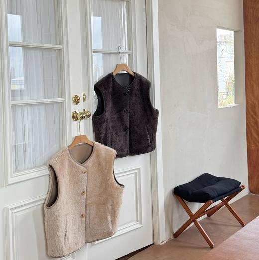 【澳洲品牌】EVERAU    奥巧旋风羊皮毛一体双面马甲EA8036 商品图1