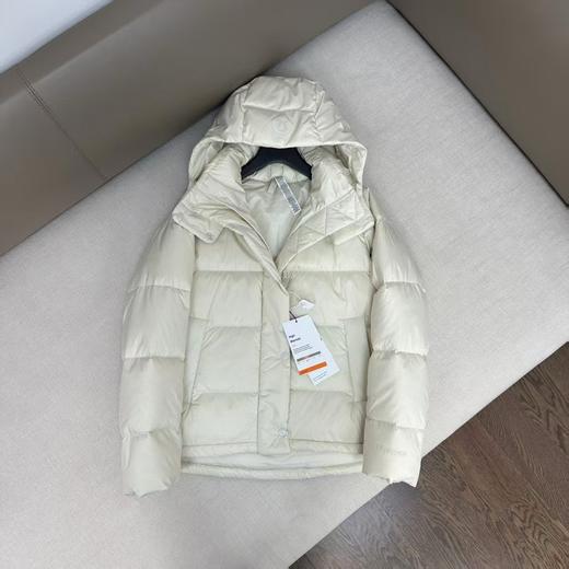 D112542泡芙女款冬季保暖连帽五格羽绒服 商品图3