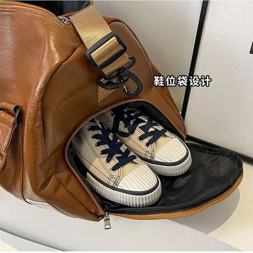 【服饰鞋包】旅行包男士健身包防水手提包PU运动男包 商品图3