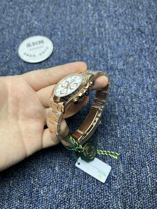 劳力士宇宙计型迪通拿系列全玫金白盘 男士腕表 表盘尺寸：40mm×12.4mm 实测！
机芯：搭载丹东7750改Cal.4130 商品图3