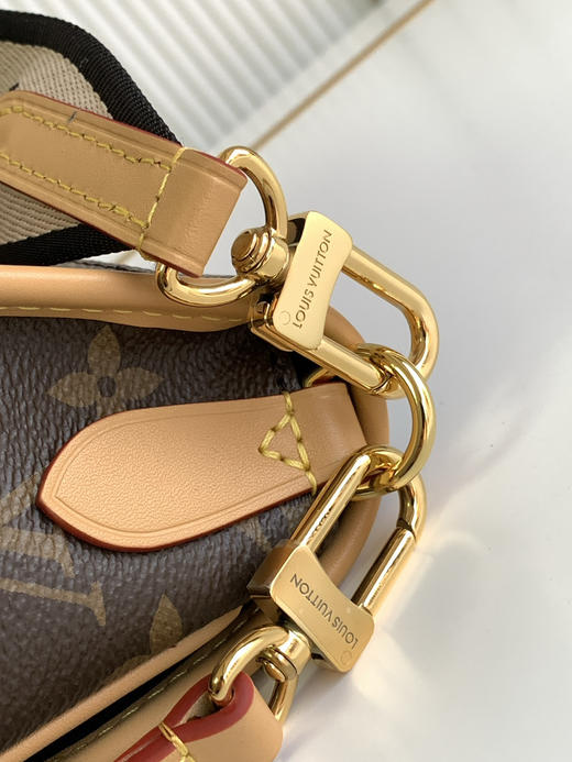 秋冬特惠💰1230 渠道级LV 加强版《全钢五金 动态变码芯片》te级LV 全套包装 M45985 此款 DIANE 手袋 商品图5