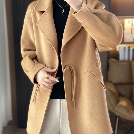 「自」全新升级【铂金会员367/天猫499/差价132】(05218)洛诗琳中式盘扣双面呢羊毛大衣2025秋冬气质中长款翻领外套 商品图2