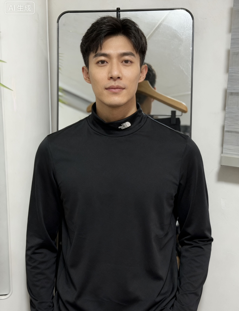 原单正品北面 TNF 半高领长袖 打底衫。男女同款 纯棉面料 内里细腻薄绒 高性价比 领口logo设计 秋冬款 可打底可单穿 S-XL 现货秒发