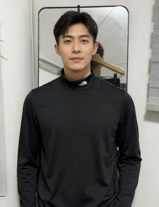 原单正品北面 TNF 半高领长袖 打底衫。男女同款 纯棉面料 内里细腻薄绒 高性价比 领口logo设计 秋冬款 可打底可单穿 S-XL 现货秒发 商品图0