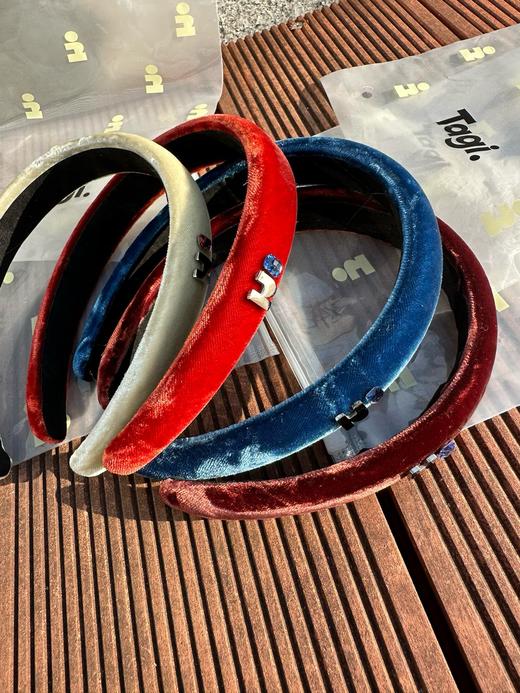 D112535爱心镶嵌水钻银色饰件复古可爱真丝高颅顶发箍 商品图3