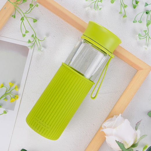 6943620516732 乐扣乐扣新款耐热玻璃水杯便携花茶杯带隔热硅胶套 绿色500ml 商品图1