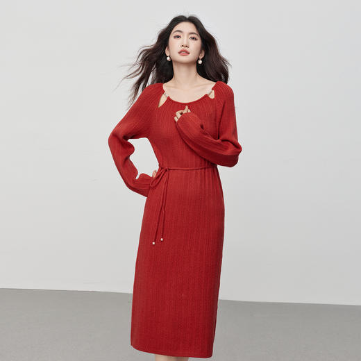 【年货节】熙世界圣诞氛围穿搭红色连衣裙女2025秋冬新款气质肌理针织长裙子 商品图3