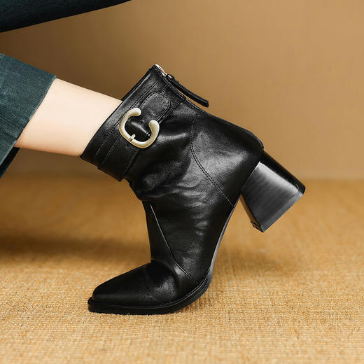 【预售5天】复古高跟短靴，真皮靴子皮带扣粗跟马丁靴K1779 商品图1
