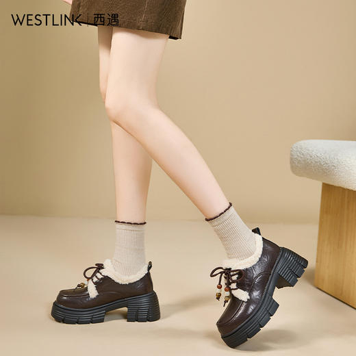 西遇厚底加绒乐福鞋女新款冬季外穿复古保暖棉鞋子系带小皮鞋V2457353 商品图4