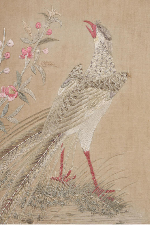 独角鹿西洋古董19世纪中国出品「桃花双绶」主题苏绣挂屏一对 商品图4