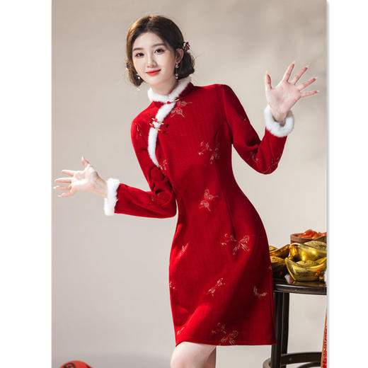 GX新娘红妆雪尼尔绣花加绒加厚A版旗袍 2025冬季新款年轻少女款旗袍 商品图1