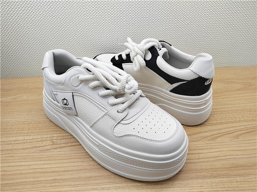 2024豪行春季新款24182199真皮运动休闲低跟女单鞋小白鞋 商品图1