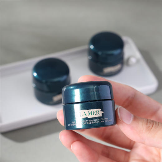 LA MER/海蓝之谜 奇迹晚霜小样礼盒 科技绒感膜质地 50年专研细胞生物科技 1夜8重抗老  全肤质适用 全新抗老因子 促进细胞新生 商品图7