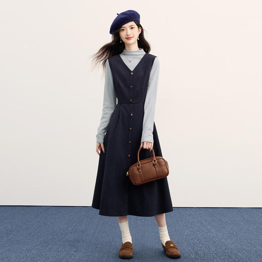 【11/26新品】熙世界富家千金感半高领打底衫背心连衣裙两件套装女2025秋冬新款 商品图2