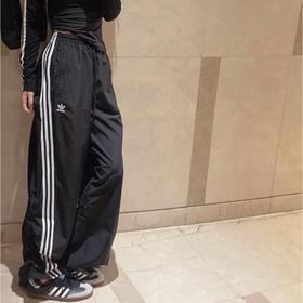 奥莱订单！女款！！阿迪达斯/Adidas 三叶草梭织伞兵裤，iy7251