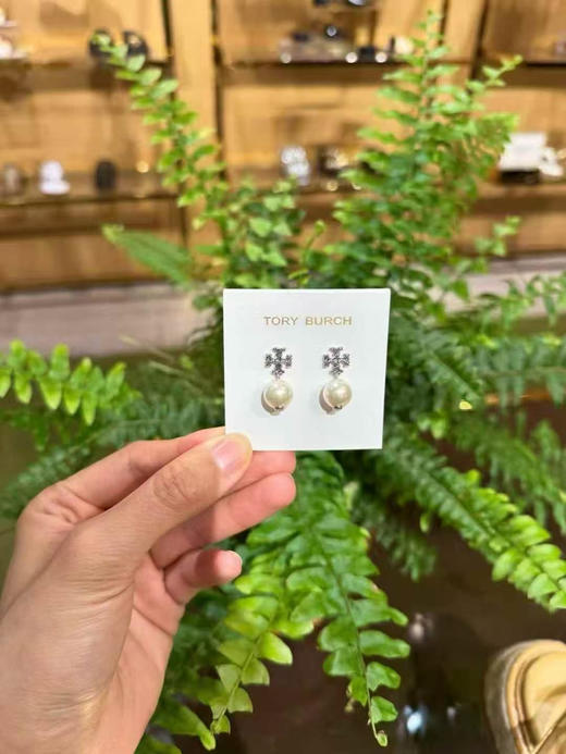 💰650🇺🇸拼邮✈️Tory Burch/TB  新款珍珠耳钉，超好看的配饰，大幂幂同款哦！做工超精致，非常高级😍 商品图7