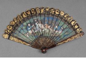 独角鹿西洋古董清代晚期十三行出品彩绘人物故事黑漆描金瑞兽主题竹骨双面折扇