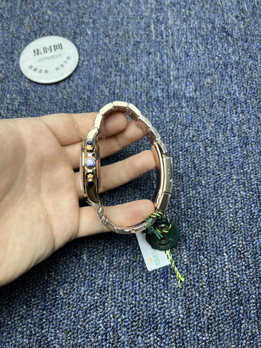 劳力士宇宙计型迪通拿系列全玫金白盘 男士腕表 表盘尺寸：40mm×12.4mm 实测！
机芯：搭载丹东7750改Cal.4130 商品图4