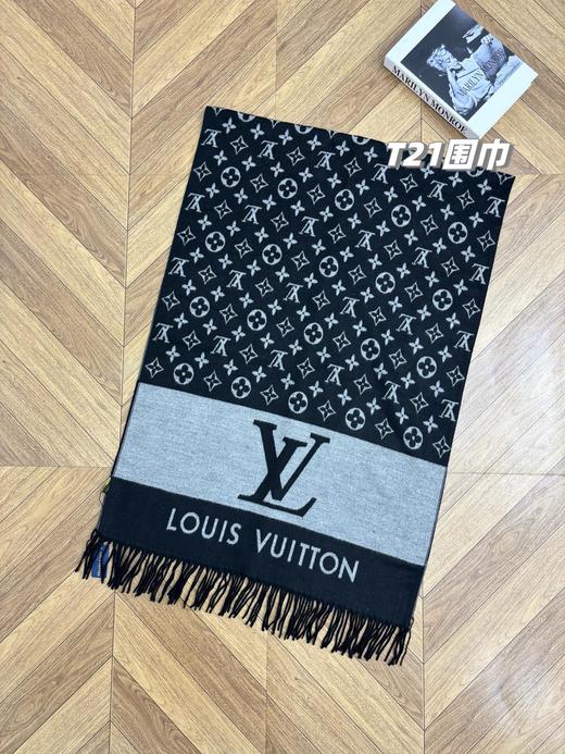 D112573保暖舒适亲肤情侣款可双面佩戴羊绒围巾 商品图2