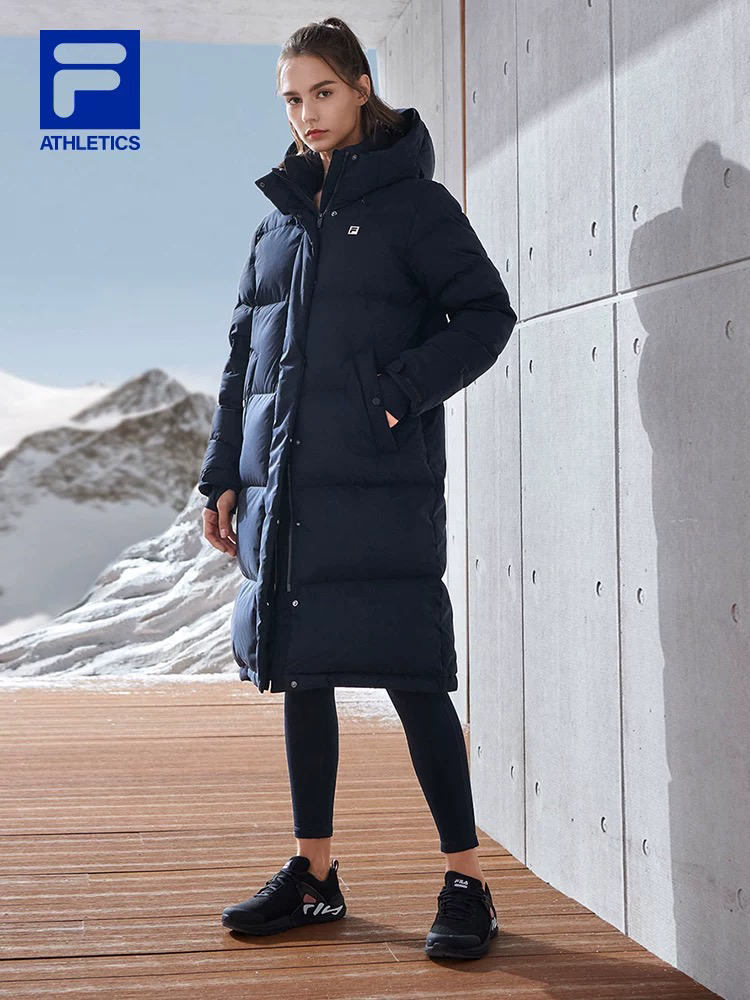 渠道货！纯女款90绒！FL2025冬季新品中长款女款运动连帽羽绒服  斐家长款羽绒服