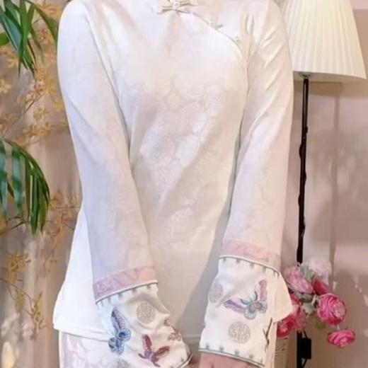 蝴蝶刺绣长袖T恤女装洋气提花新中式国风上衣秋冬气质百搭打底衫 商品图0