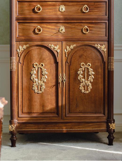 【已售】独角鹿西洋古董19世纪末法国出品路易十六风格铜鎏金精雕花环卷叶纹饰大型立柜 商品图4