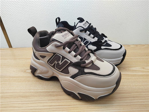 豪行秋冬新款23428611户外运动休闲低跟女鞋单鞋 商品图1