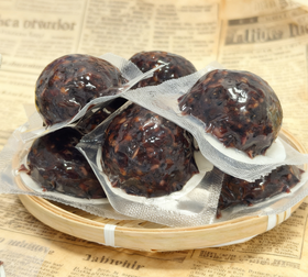 一餐不到2元，【八黑八宝饭团】💰29.9到手15枚❗❗ 多种杂粮黄金搭配组成 ✅精选八种粗粮黄金搭档科学配比，优质碳水，嚼劲十足，健康