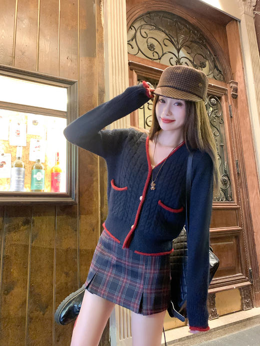 <曾小咸推荐> 现货秒杀！微信超特价！撞色边v领毛衣开衫 日常189.99 立减90 秒杀99.99！格子裙秒杀69.99！ 商品图11