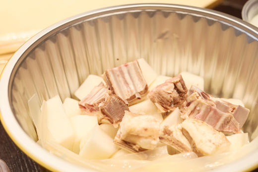 【冬日暖胃计划】中洲全家福/羊排炖萝卜一人食懒人锅 商品图5