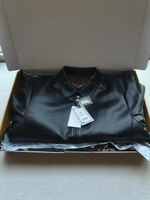 【巴宝大圣25年新款皮羽绒】✅皮革手感细腻纹理光滑，防风防雨💧耐穿好打理～  ✅90%白鸭绒-MFHS 商品图12