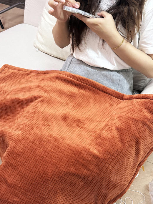 72小时发货【forestlife暖身毯】秋冬暖身神器，品质价格没输过，新款花色多款选择，拔掉插头可以机洗的电暖毯、可以折叠、智能安全控温，12小时自动断电 商品图9