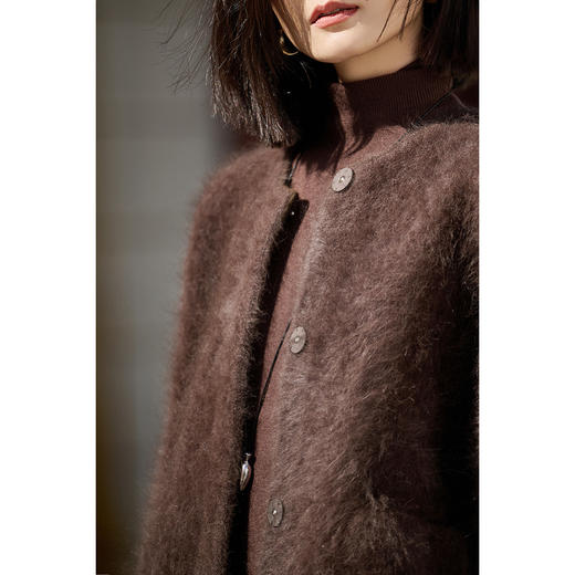 三奢混纺毛绒外套 浣熊绒幼兔毛羊毛 三重柔糯 米思阳2025冬季保暖真毛高级感拉毛绒感外套女5747 商品图3