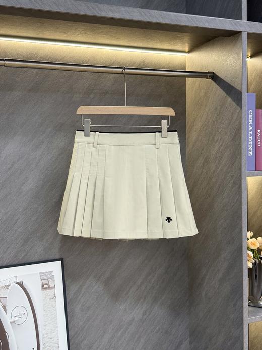 点此购买 迪桑特秋冬季高尔夫女士PRO系列经典百褶短裙 qk 336450 商品图3