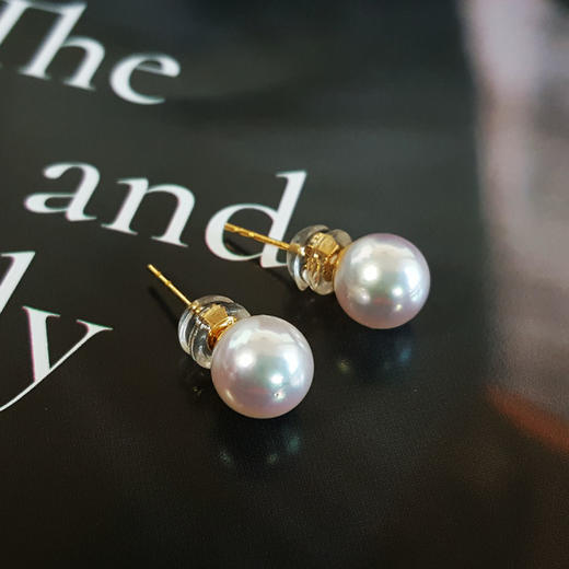 【天然正品】AU750黄金镶天然近完美约7.5MM极强光天女akoya海水珍珠耳钉7.5MM（皆取最大值）女士110925NJM12特价：1180 商品图2