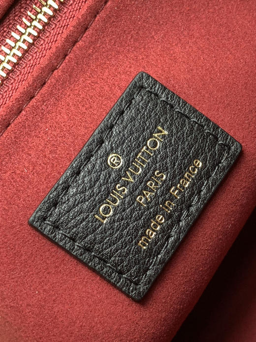 秋冬特惠💰1330 渠道级LV【全钢五金 变码芯片】te级LV 全套包装 M45659黑色压印 本款 OnTheGo小号手袋 商品图8