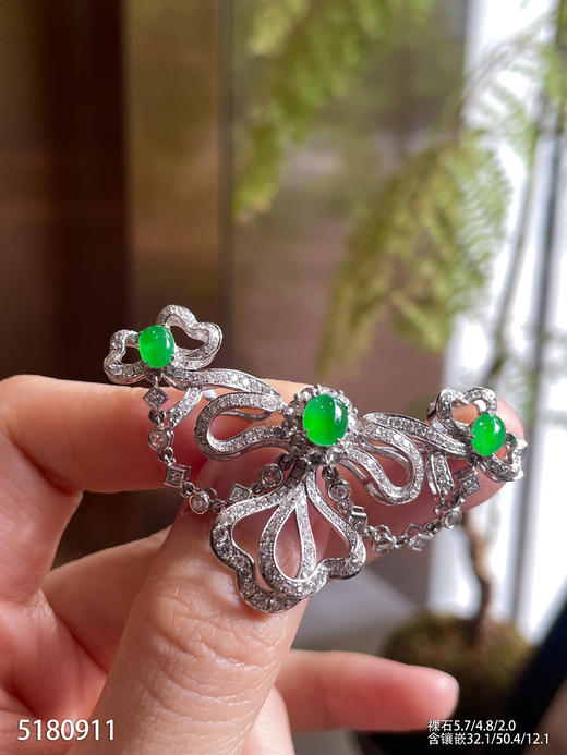 5180911，蛋面胸针。具体价格微信咨询 商品图1