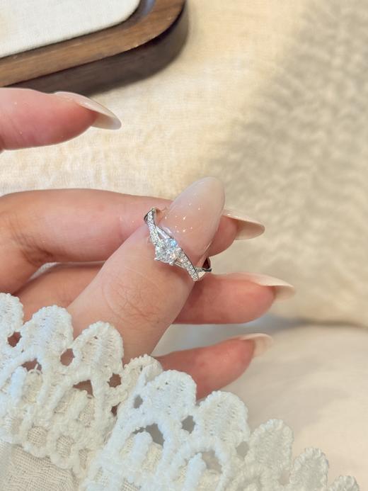 【爆闪】卡蒂罗KADER 璀璨之星女戒 925银闪锆拼接星辰轨迹恋爱频率小众氛围感可调节戒 简约大气百搭女友 商品图4