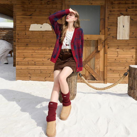 三彩2025冬季新款格纹针织衫V领毛衫宽松外套开衫休闲M 商品图3